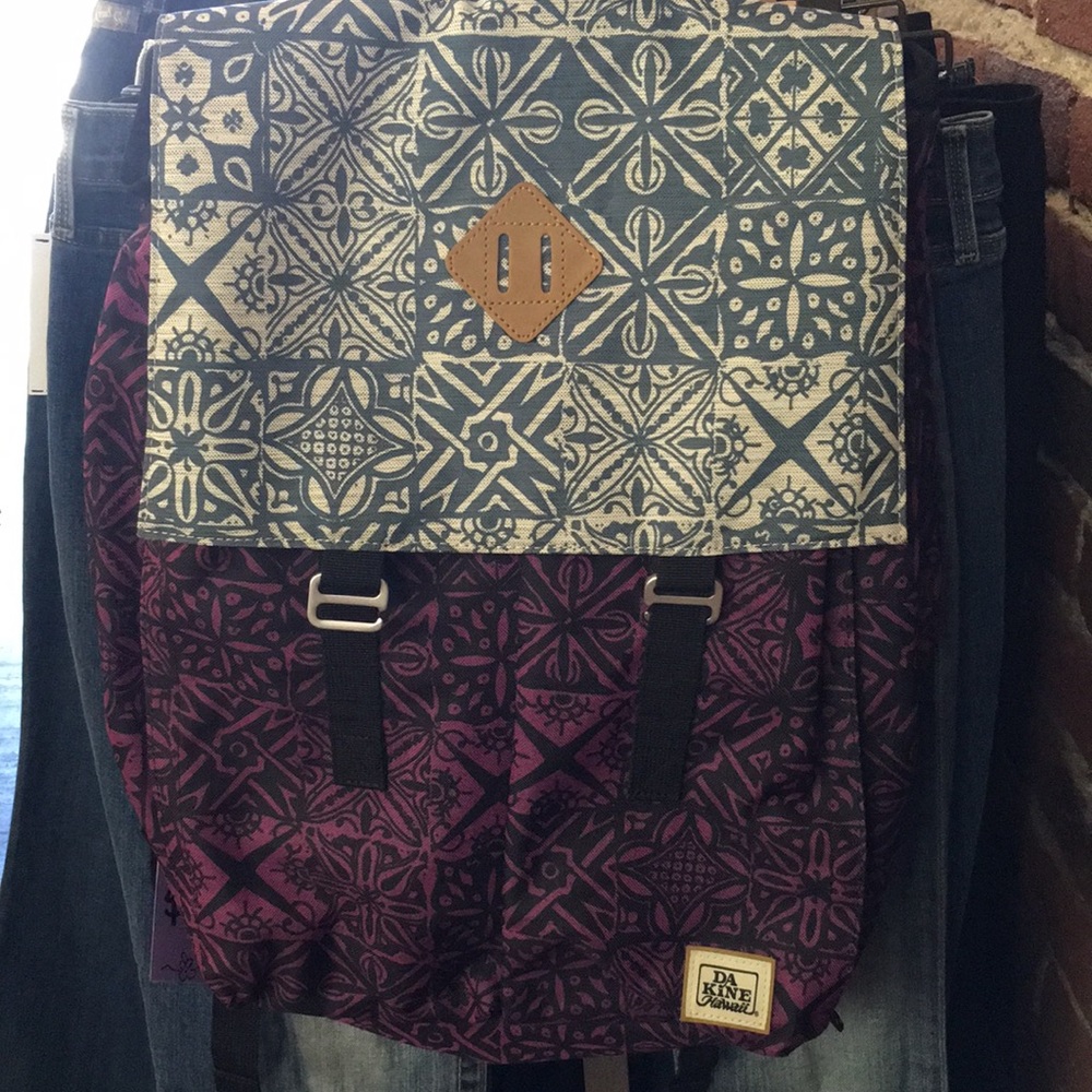 DaKine backpack- barely used and so fun!
